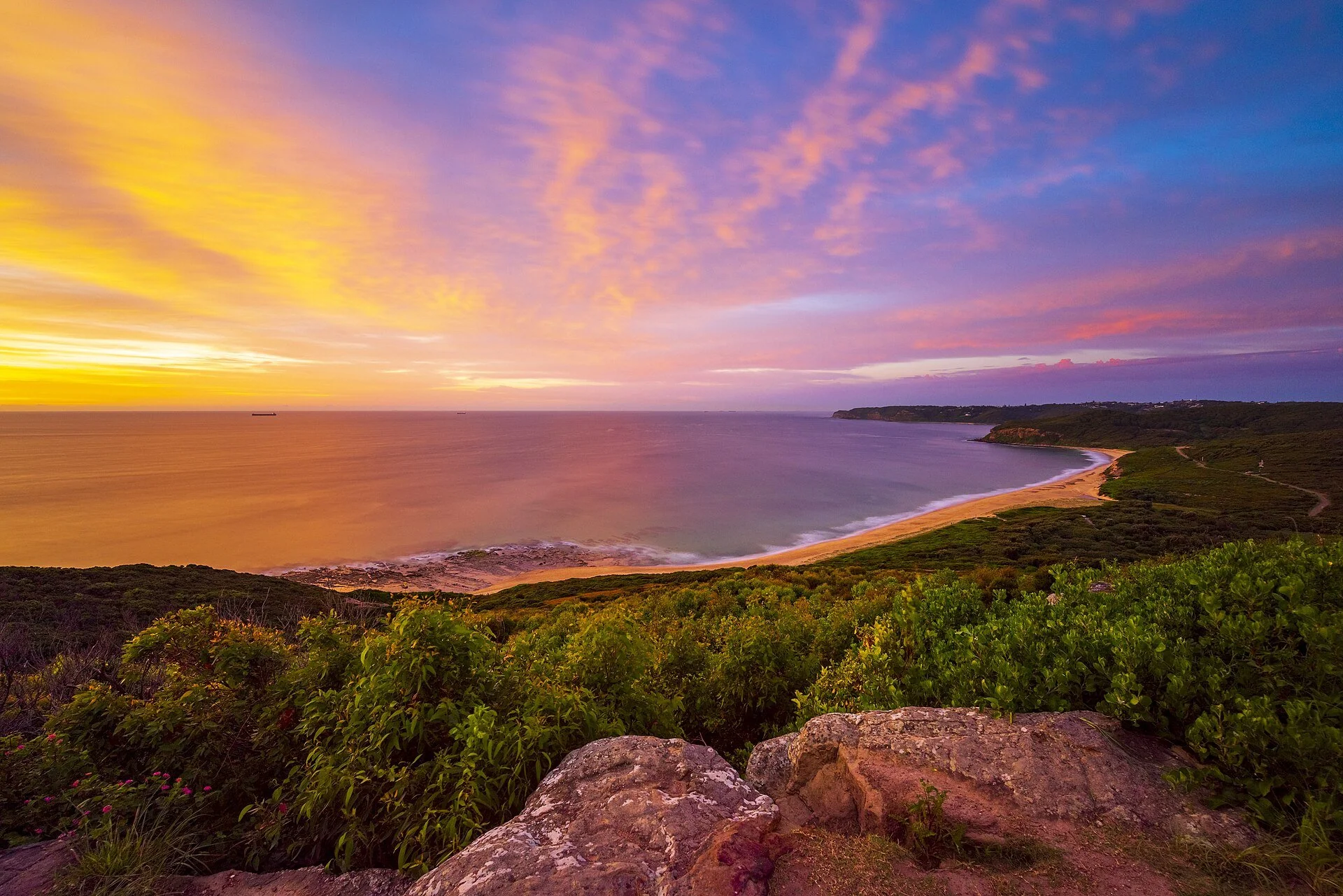 Sunrise over Glenrock, south of the Hickson Street Lookout