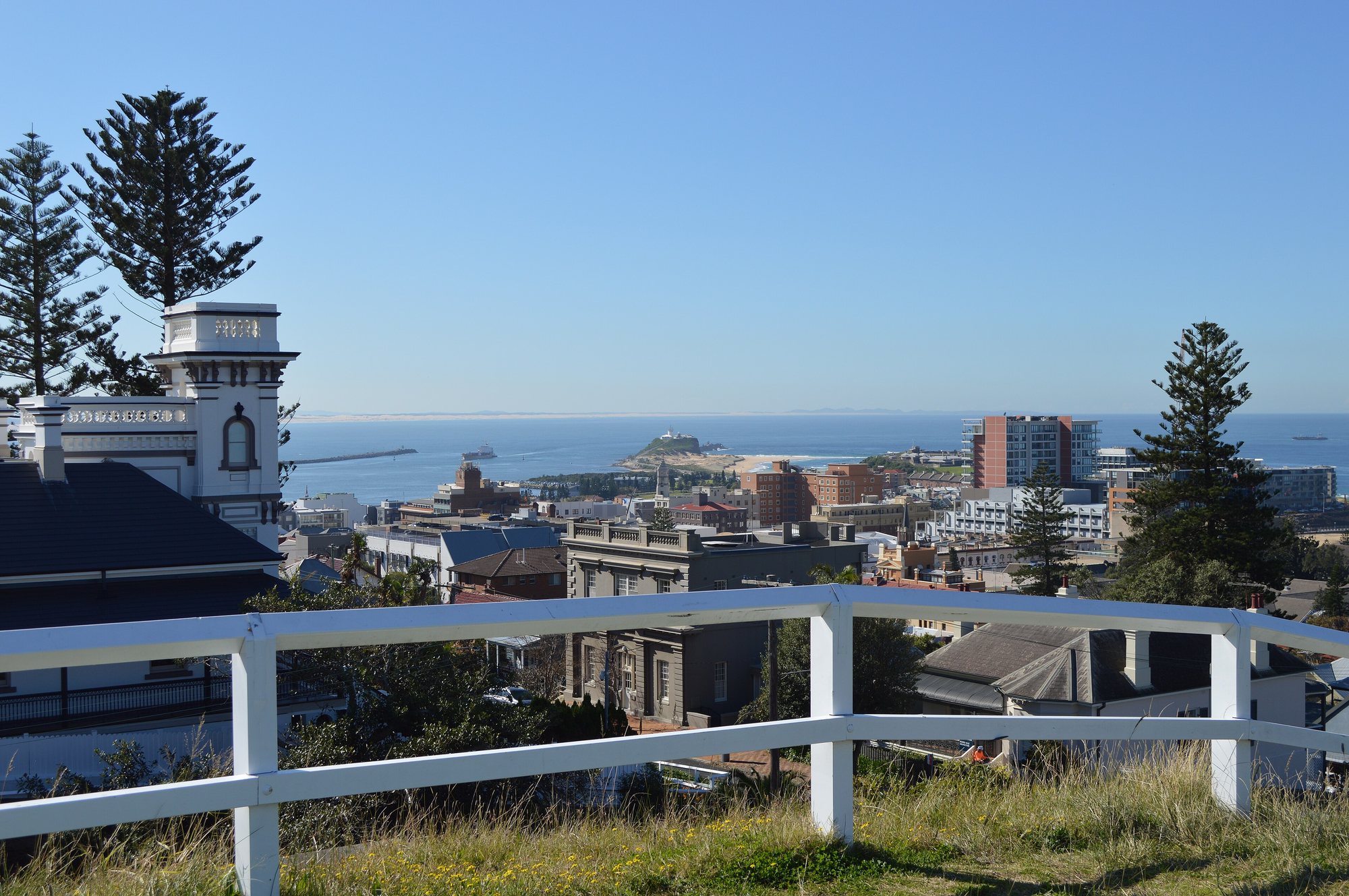 Newcastle NSW, Nobbys Head and the city from the hill